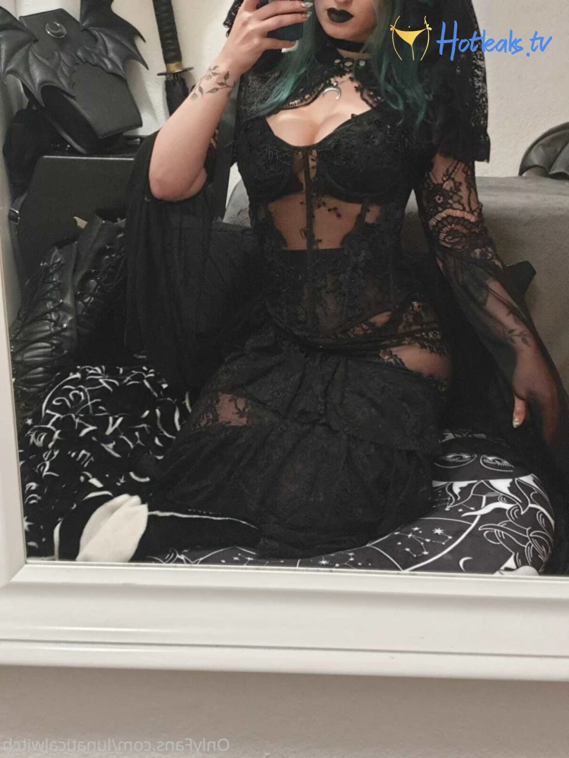 lunaticalwitch Onlyfans leaked photo 13673819 on Hotleaks.tv