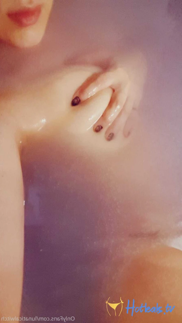 lunaticalwitch Onlyfans leaked photo 13736751 on Hotleaks.tv