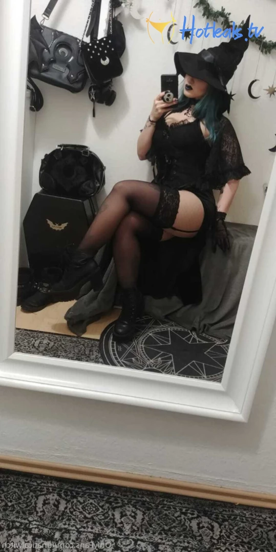 lunaticalwitch Onlyfans leaked photo 13950851 on Hotleaks.tv