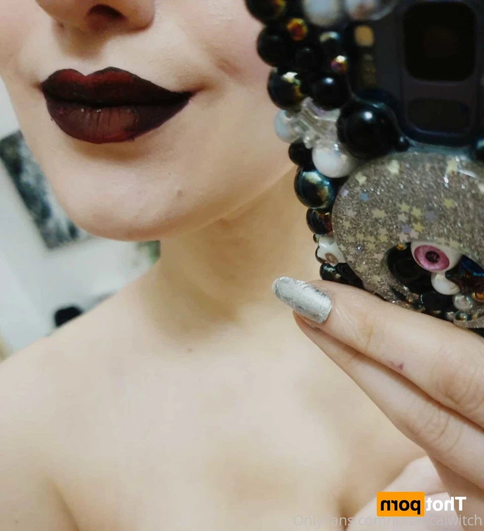 lunaticalwitch Onlyfans leaked photo 14899057 on Hotleaks.tv