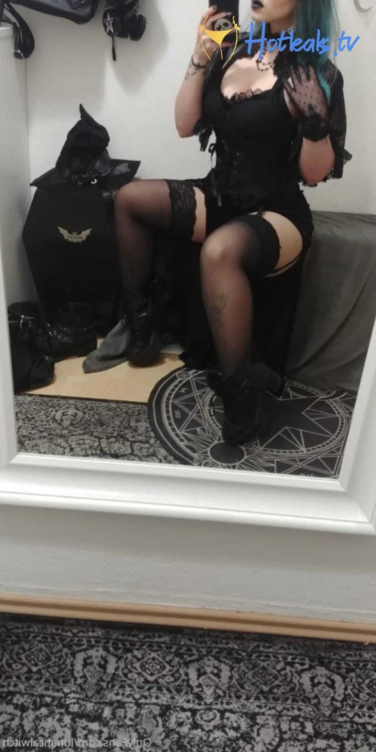 lunaticalwitch Onlyfans leaked photo 15987003 on Hotleaks.tv