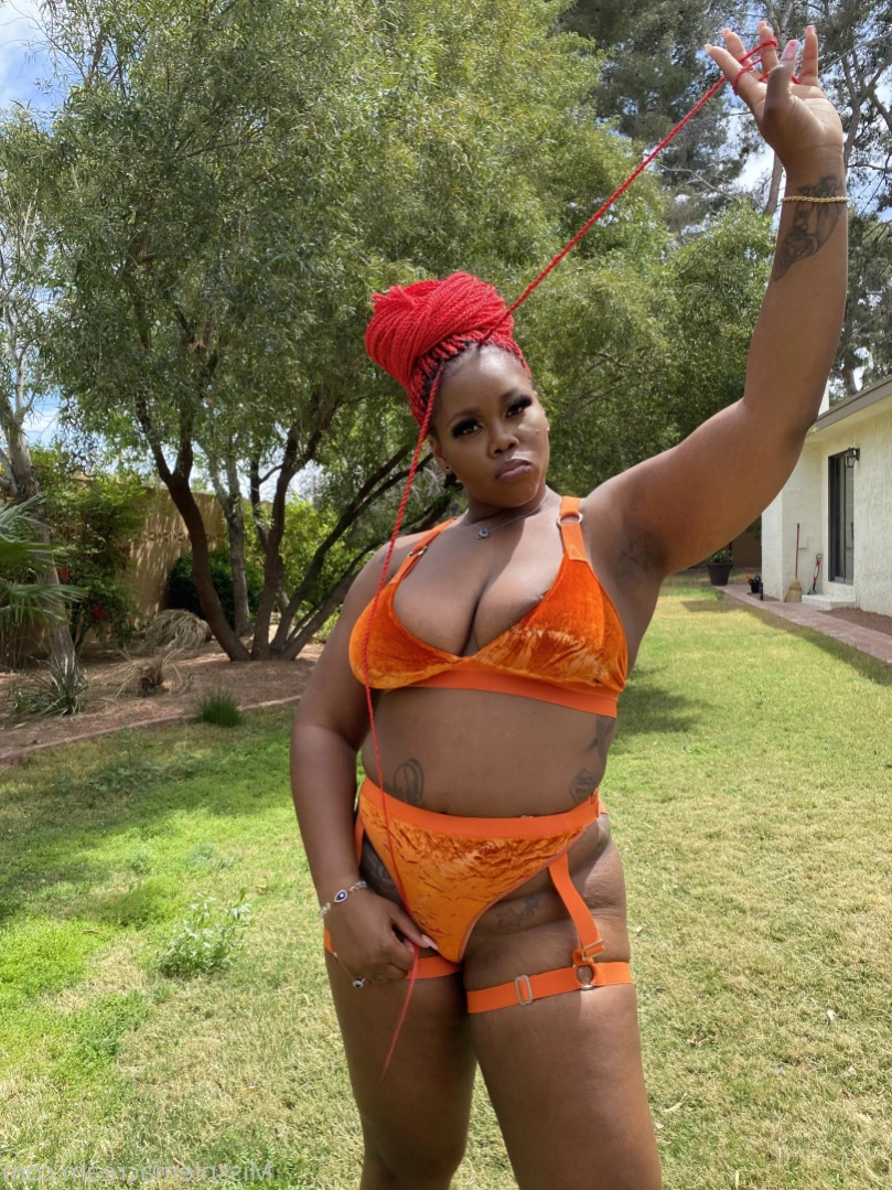 𝓐𝓷𝓪𝓵 𝓠𝓾𝓮𝓮𝓷 [ missniemacream ] Onlyfans leaked photo 11677216 on Hotleaks.tv