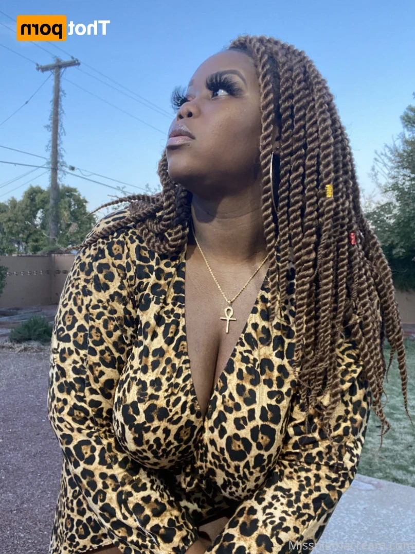 𝓐𝓷𝓪𝓵 𝓠𝓾𝓮𝓮𝓷 [ missniemacream ] Onlyfans leaked photo 12043454 on Hotleaks.tv