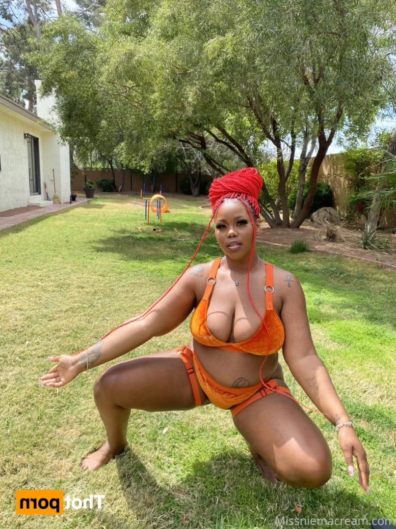 𝓐𝓷𝓪𝓵 𝓠𝓾𝓮𝓮𝓷 [ missniemacream ] Onlyfans leaked photo 12414304 on Hotleaks.tv