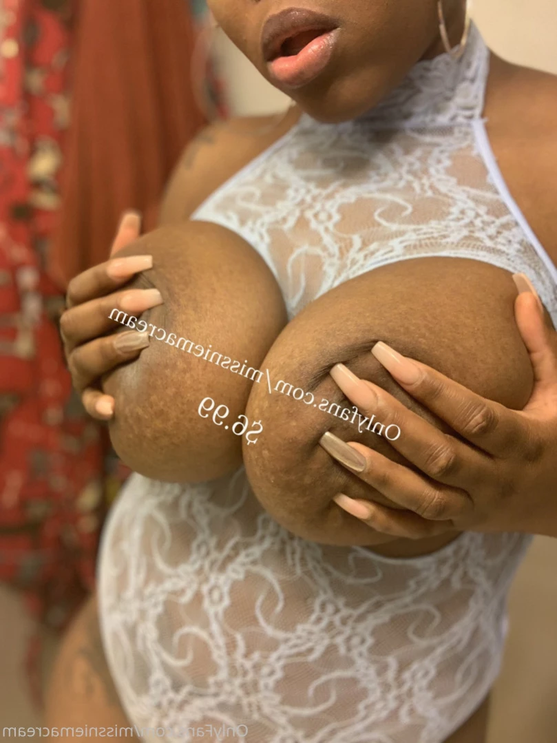 𝓐𝓷𝓪𝓵 𝓠𝓾𝓮𝓮𝓷 [ missniemacream ] Onlyfans leaked photo 12566249 on Hotleaks.tv