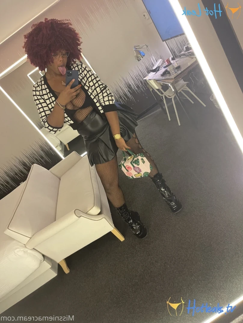 𝓐𝓷𝓪𝓵 𝓠𝓾𝓮𝓮𝓷 [ missniemacream ] Onlyfans leaked photo 12570126 on Hotleaks.tv