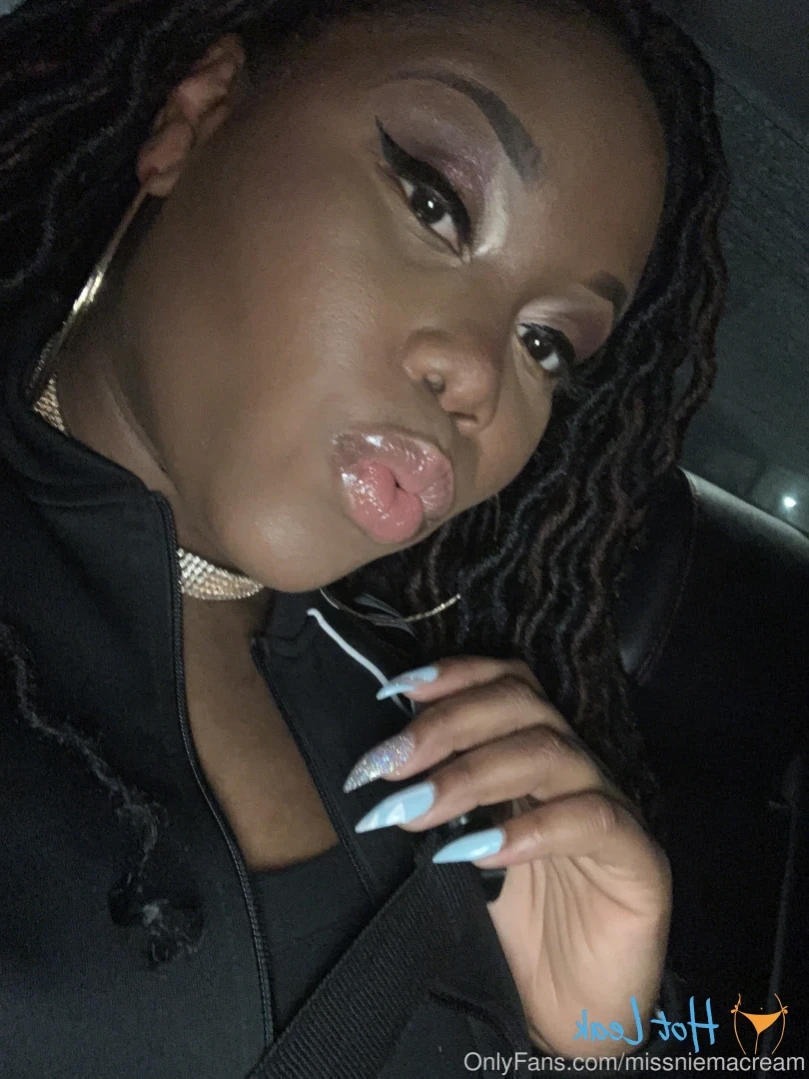 𝓐𝓷𝓪𝓵 𝓠𝓾𝓮𝓮𝓷 [ missniemacream ] Onlyfans leaked photo 12850644 on Hotleaks.tv