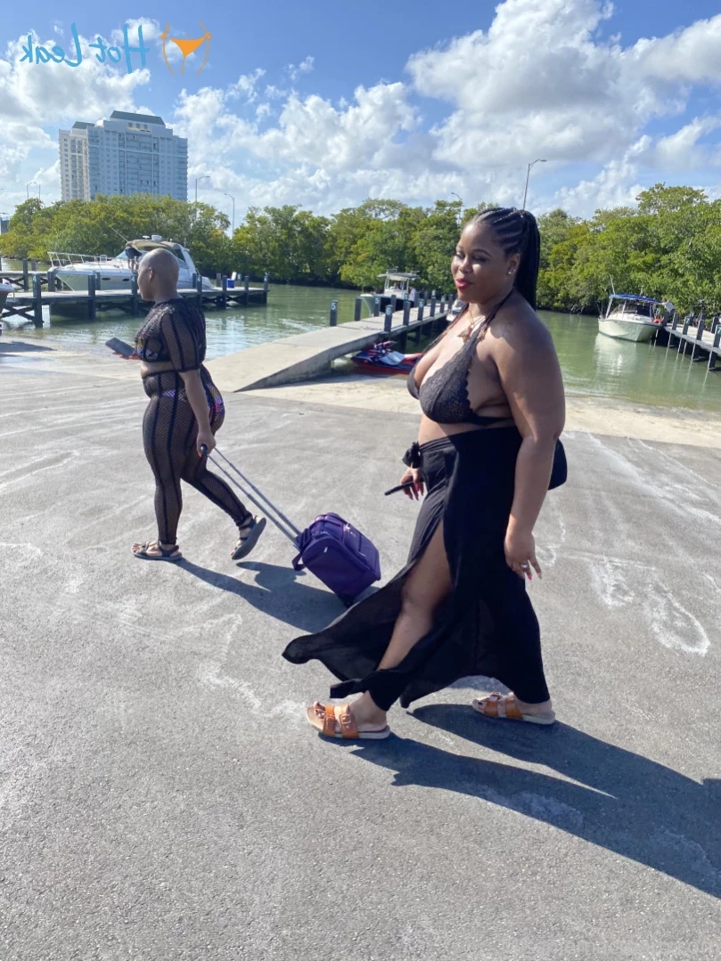 𝓐𝓷𝓪𝓵 𝓠𝓾𝓮𝓮𝓷 [ missniemacream ] Onlyfans leaked photo 12858228 on Hotleaks.tv
