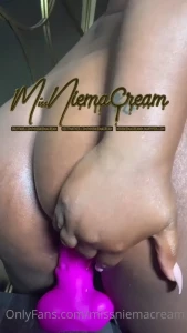 𝓐𝓷𝓪𝓵 𝓠𝓾𝓮𝓮𝓷 [ missniemacream ] Onlyfans leaked video 13426325 on Hotleaks.tv