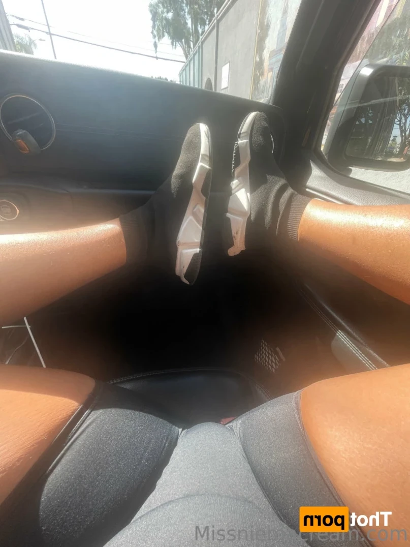 𝓐𝓷𝓪𝓵 𝓠𝓾𝓮𝓮𝓷 [ missniemacream ] Onlyfans leaked photo 15480636 on Hotleaks.tv