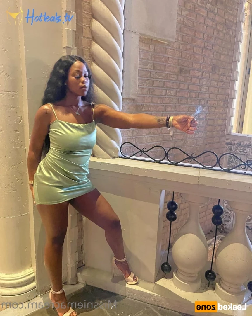 𝓐𝓷𝓪𝓵 𝓠𝓾𝓮𝓮𝓷 [ missniemacream ] Onlyfans leaked photo 15543445 on Hotleaks.tv