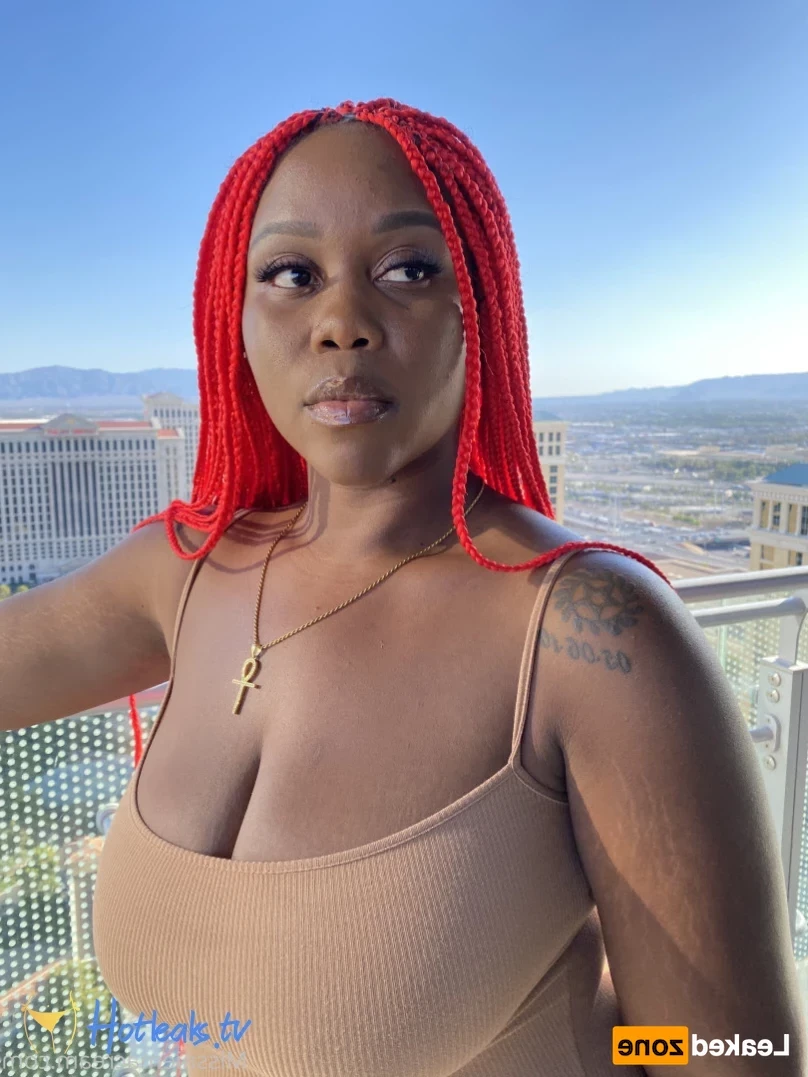 𝓐𝓷𝓪𝓵 𝓠𝓾𝓮𝓮𝓷 [ missniemacream ] Onlyfans leaked photo 15657820 on Hotleaks.tv