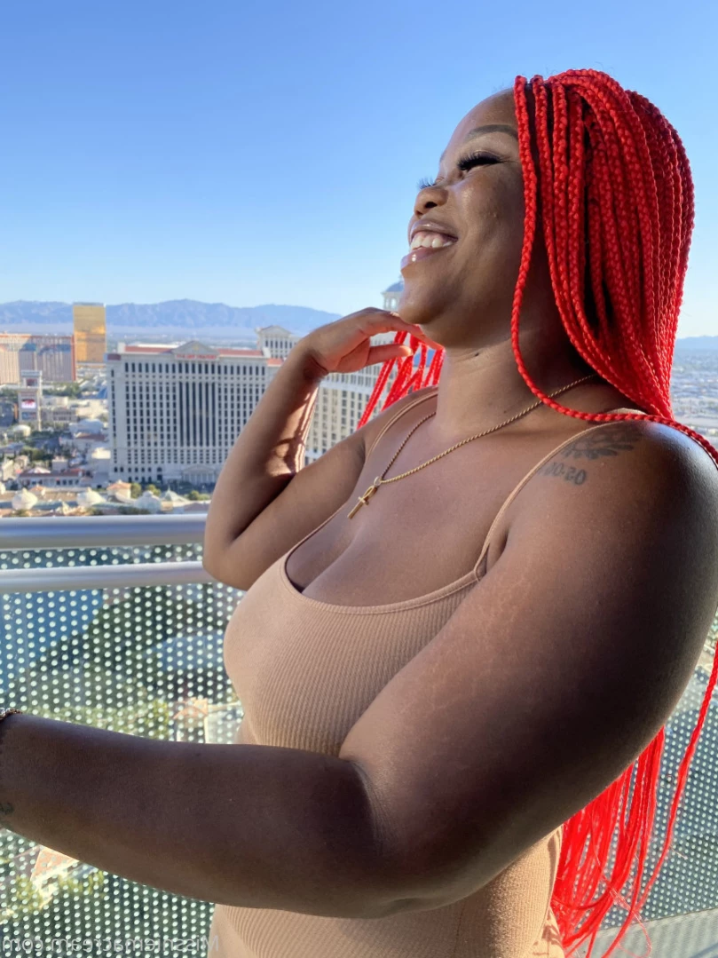 𝓐𝓷𝓪𝓵 𝓠𝓾𝓮𝓮𝓷 [ missniemacream ] Onlyfans leaked photo 15664985 on Hotleaks.tv