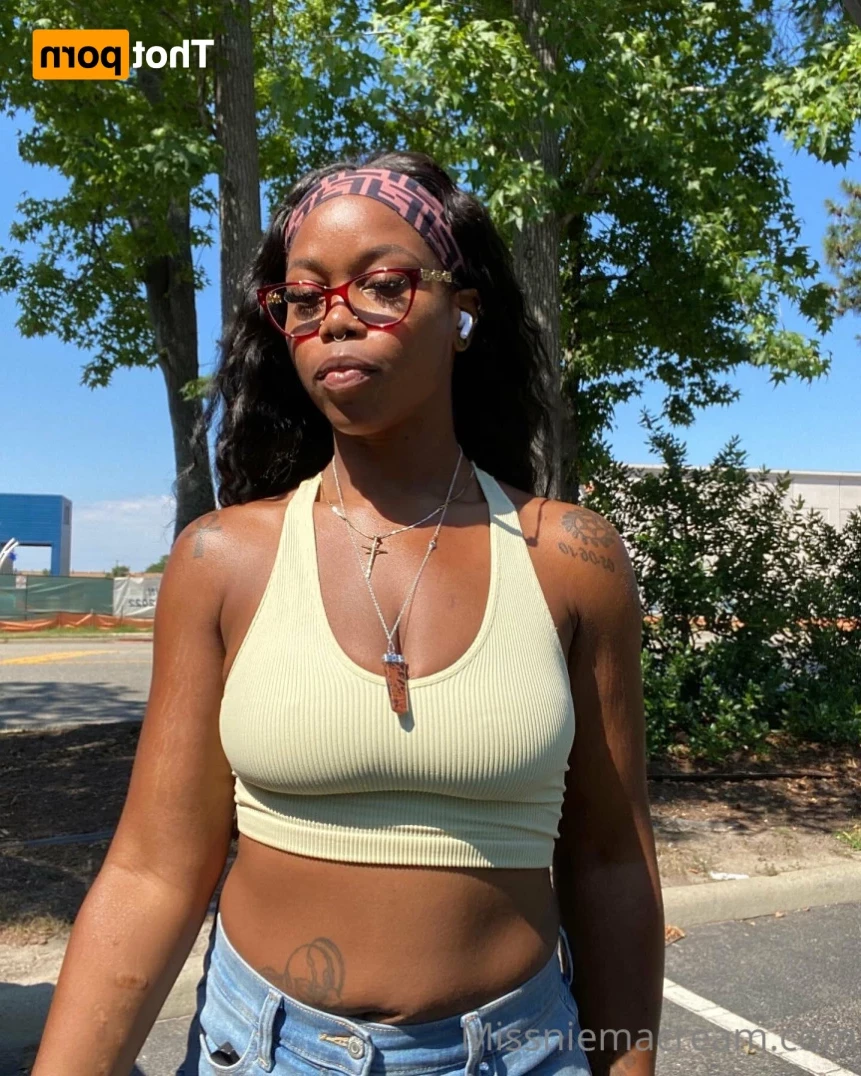 𝓐𝓷𝓪𝓵 𝓠𝓾𝓮𝓮𝓷 [ missniemacream ] Onlyfans leaked photo 15711378 on Hotleaks.tv