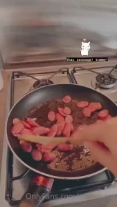 Reina [ missreinat ] Onlyfans leaked video 18130403 on Hotleaks.tv