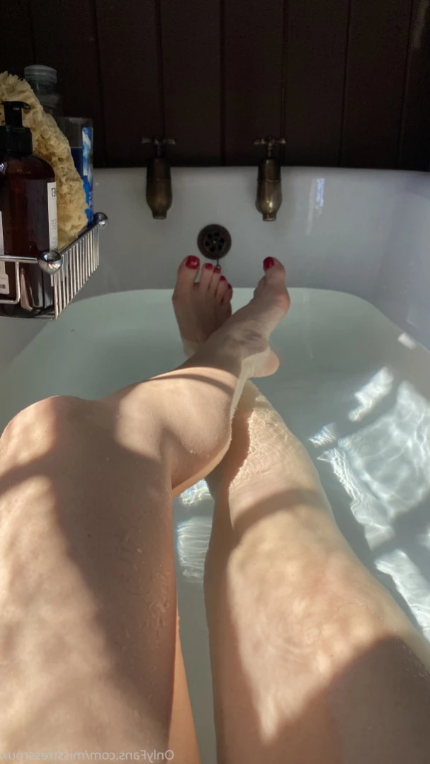 GingerAlesFeet [ misstressroux ] Onlyfans leaked photo 15832857 on Hotleaks.tv