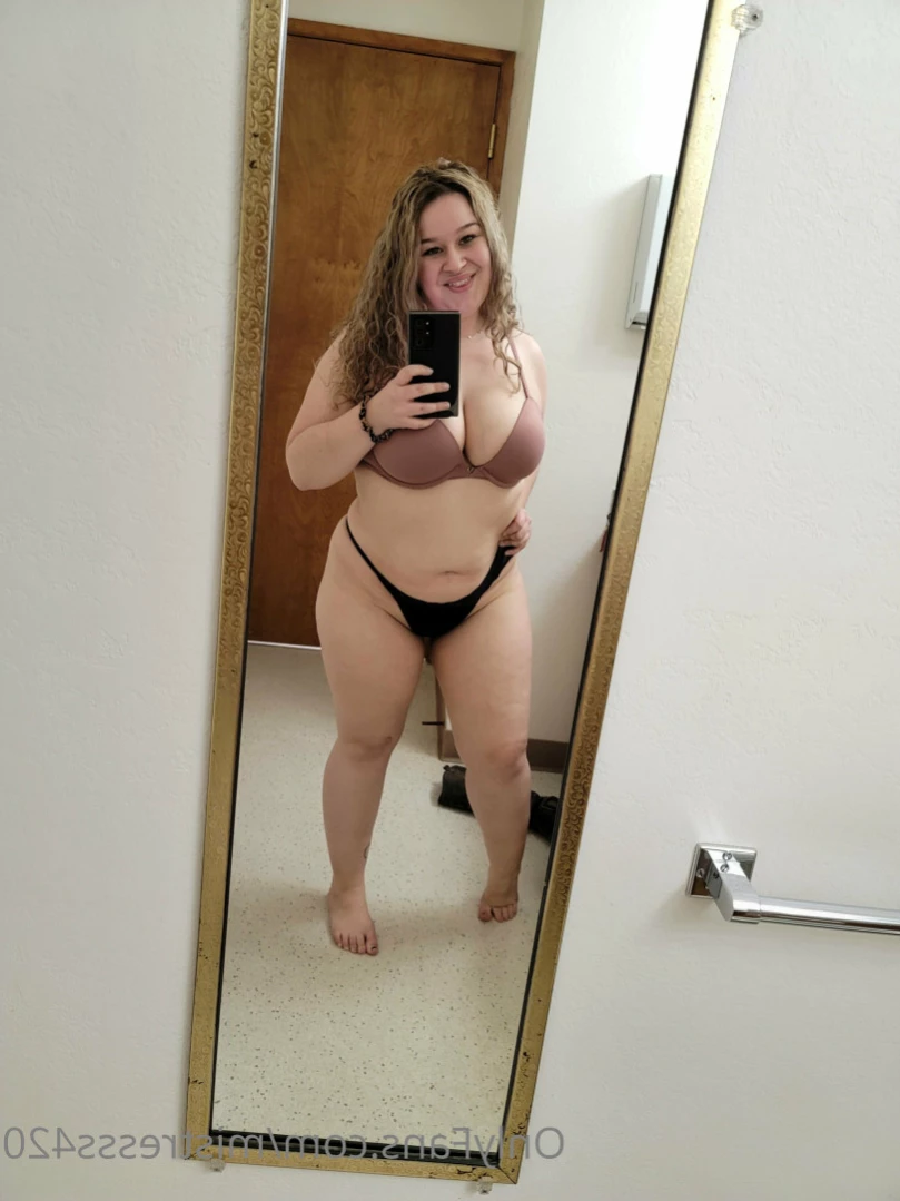 420mistress 💕 [ mistresss420 ] Onlyfans leaked photo 14830043 on Hotleaks.tv