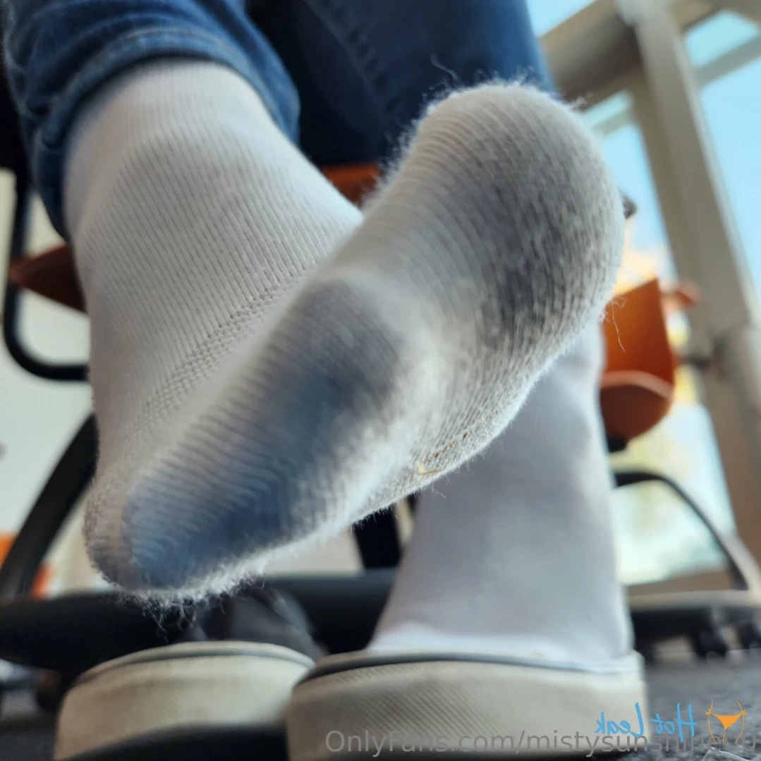 Giantess Misty [ mistysunshine00 ] Onlyfans leaked photo 14569358 on Hotleaks.tv