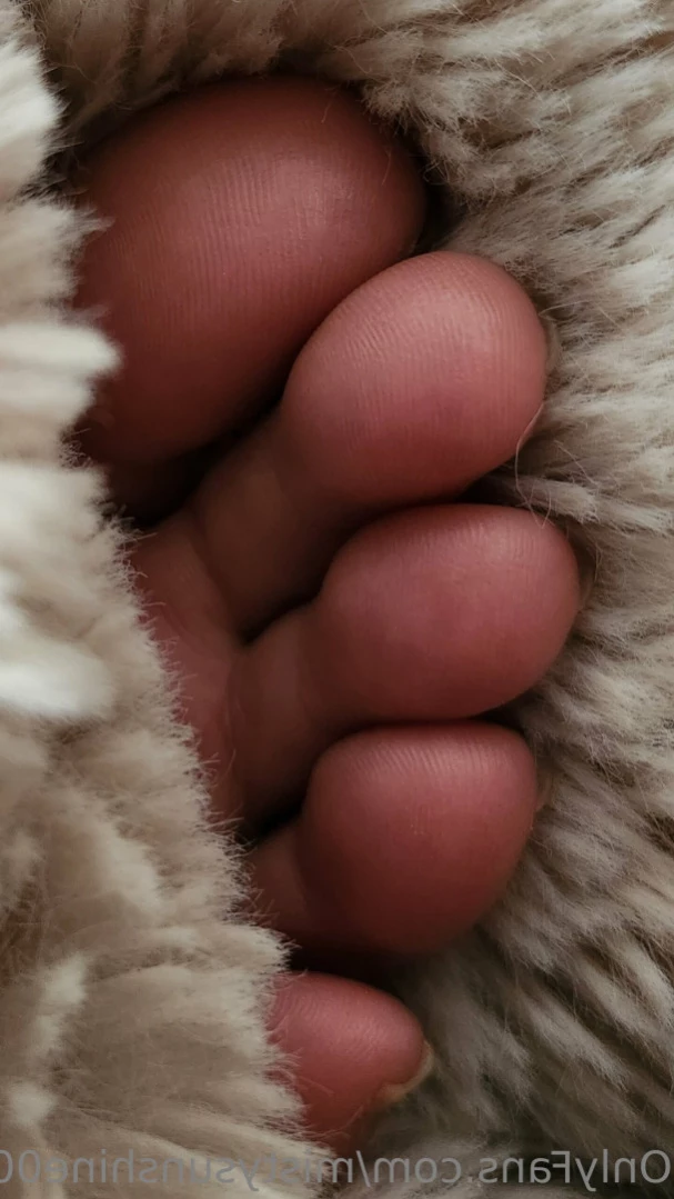 Giantess Misty [ mistysunshine00 ] Onlyfans leaked photo 15379240 on Hotleaks.tv