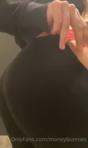 <3 [ moneybunnies ] Onlyfans leaked video 18128509 on Hotleaks.tv