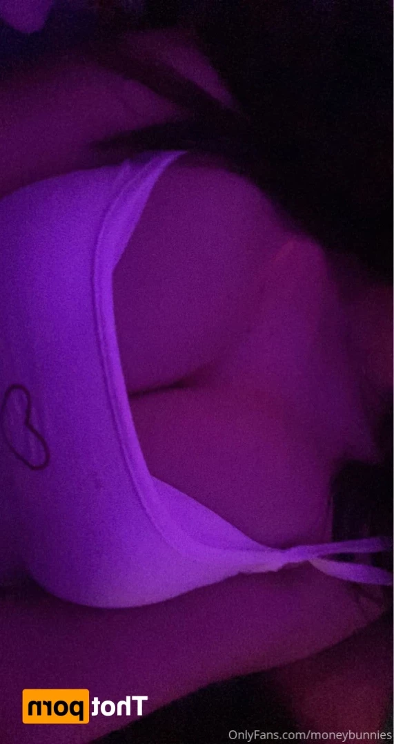 <3 [ moneybunnies ] Onlyfans leaked photo 12070828 on Hotleaks.tv