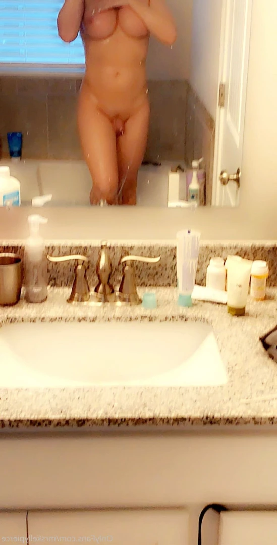 Kelly Pierce [ mrskellypierce ] Onlyfans leaked photo 12037682 on Hotleaks.tv