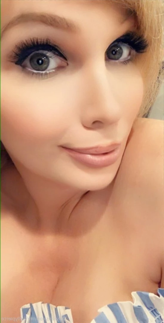 Kelly Pierce [ mrskellypierce ] Onlyfans leaked photo 14923161 on Hotleaks.tv