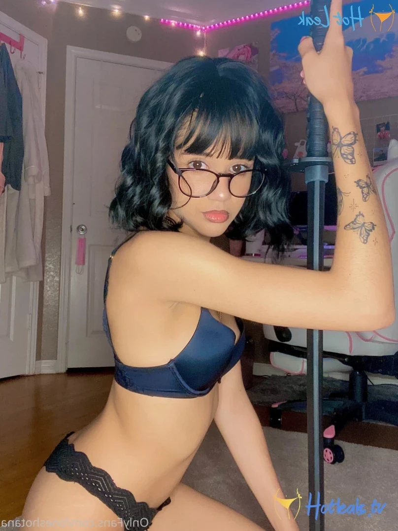 𝕬𝖓𝖆 [ oneshotana ] Onlyfans leaked photo 11780021 on Hotleaks.tv