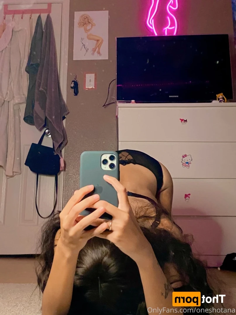 𝕬𝖓𝖆 [ oneshotana ] Onlyfans leaked photo 12632920 on Hotleaks.tv