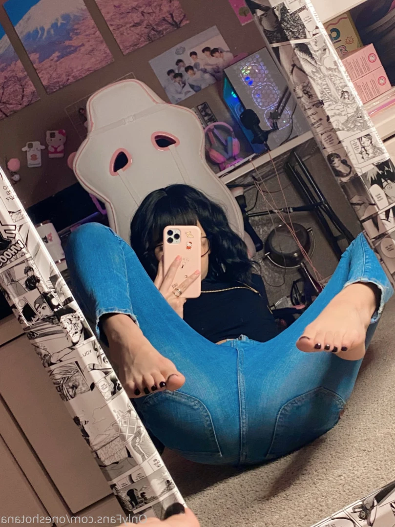 𝕬𝖓𝖆 [ oneshotana ] Onlyfans leaked photo 12636979 on Hotleaks.tv