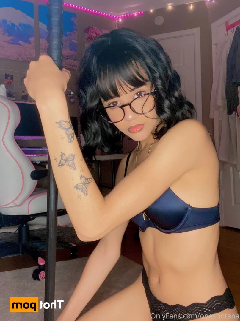 𝕬𝖓𝖆 [ oneshotana ] Onlyfans leaked photo 13429620 on Hotleaks.tv