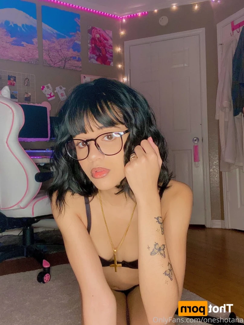 𝕬𝖓𝖆 [ oneshotana ] Onlyfans leaked photo 14679744 on Hotleaks.tv