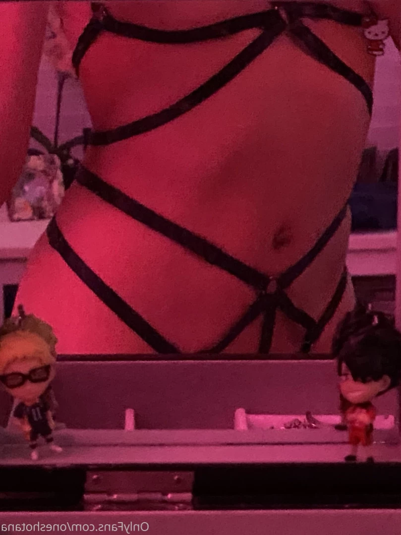 𝕬𝖓𝖆 [ oneshotana ] Onlyfans leaked photo 15377750 on Hotleaks.tv