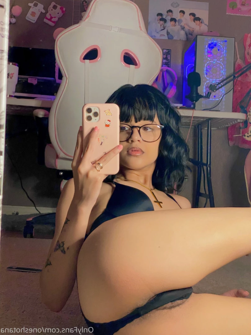 𝕬𝖓𝖆 [ oneshotana ] Onlyfans leaked photo 16008369 on Hotleaks.tv