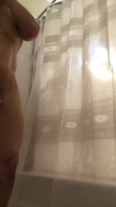 10807915
