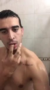 18122558