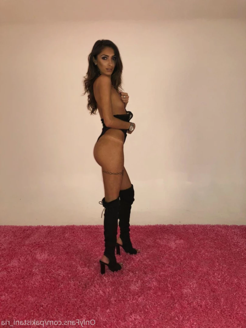 pakistani_ria Onlyfans leaked photo 12002184 on Hotleaks.tv