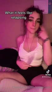 10807318
