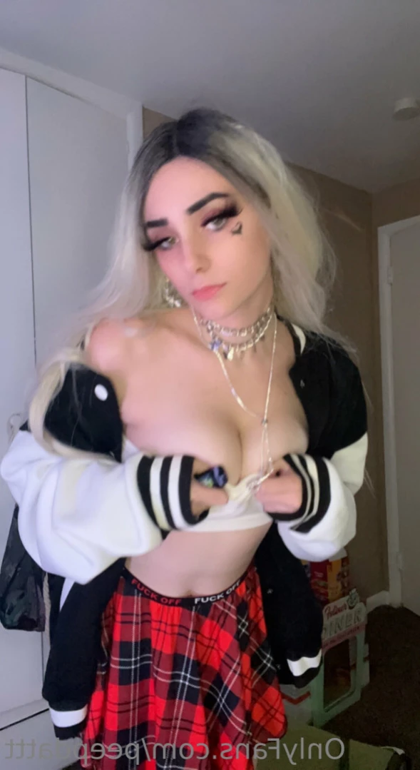 Peep [ p33pdatt ] Onlyfans leaked photo 11867535 on Hotleaks.tv