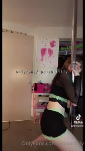 Lilly Pod [ poisonlilly ] Onlyfans leaked video 10807034 on Hotleaks.tv