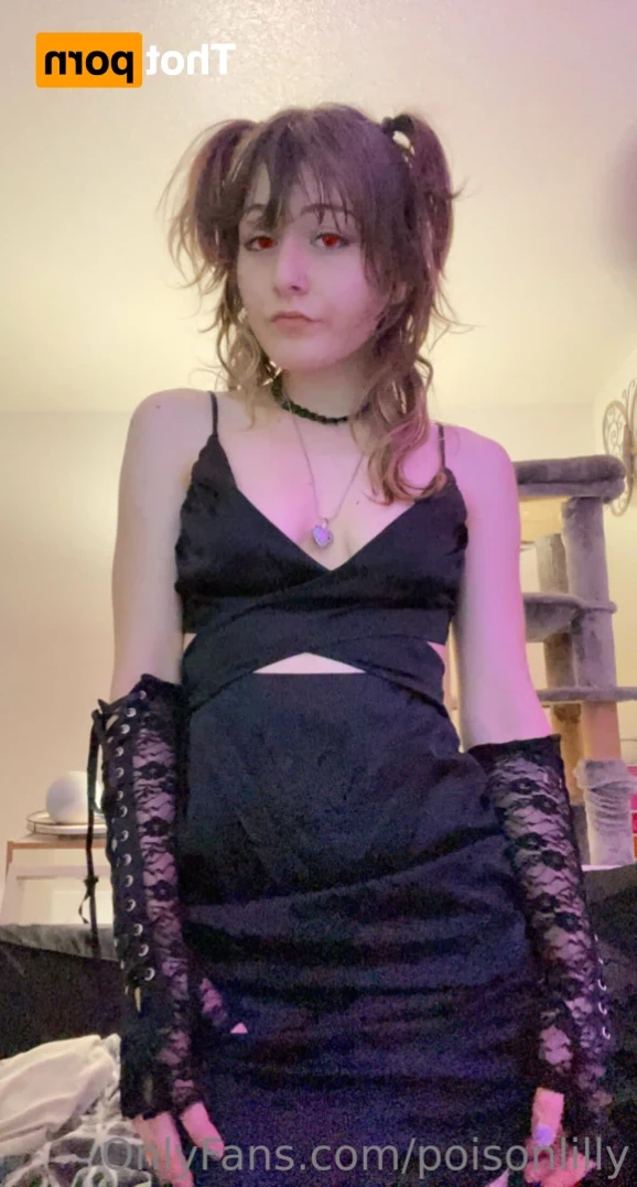 Lilly Pod [ poisonlilly ] Onlyfans leaked photo 11321709 on Hotleaks.tv