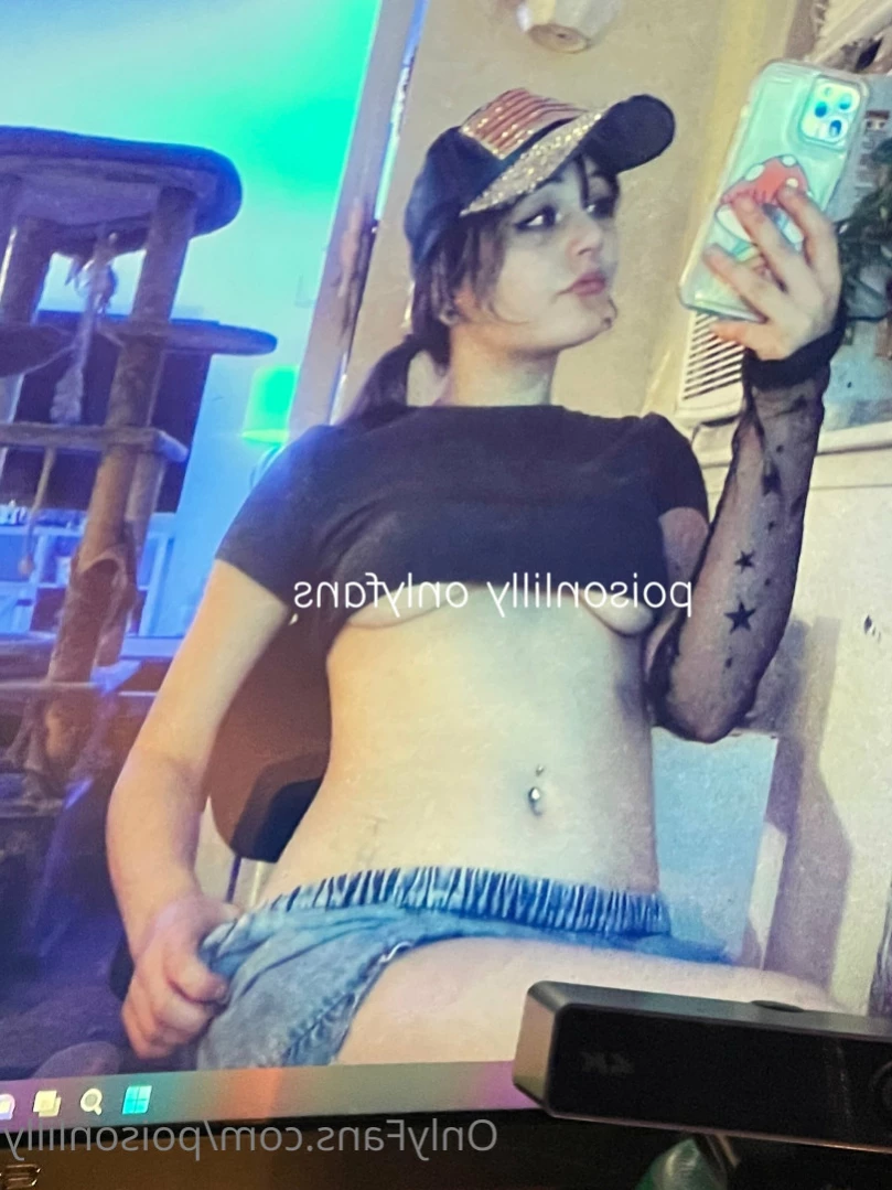 Lilly Pod [ poisonlilly ] Onlyfans leaked photo 12298864 on Hotleaks.tv