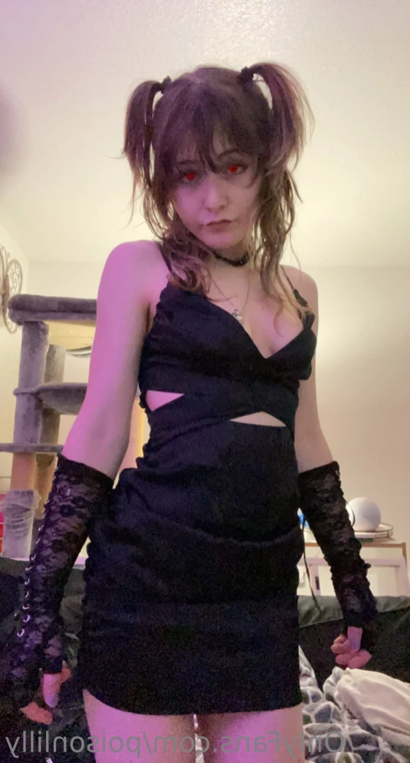 Lilly Pod [ poisonlilly ] Onlyfans leaked photo 12316786 on Hotleaks.tv