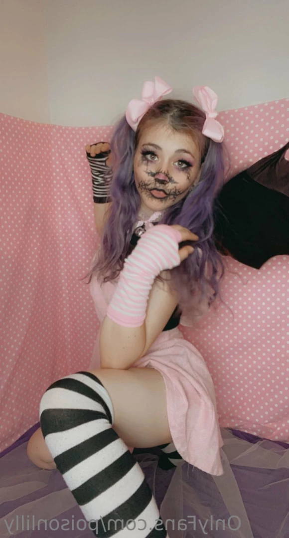 Lilly Pod [ poisonlilly ] Onlyfans leaked photo 12317074 on Hotleaks.tv