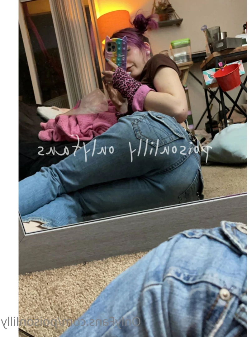 Lilly Pod [ poisonlilly ] Onlyfans leaked photo 12321712 on Hotleaks.tv