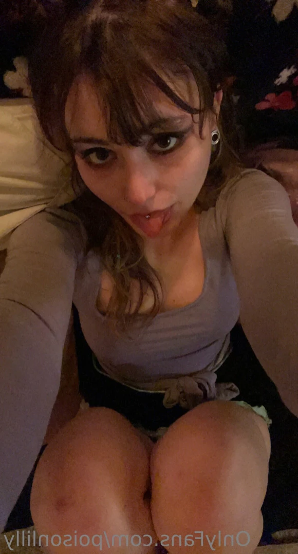 Lilly Pod [ poisonlilly ] Onlyfans leaked photo 12425943 on Hotleaks.tv