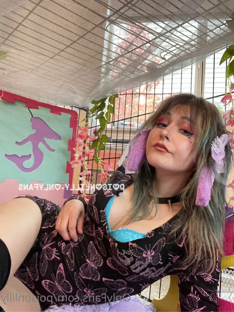 Lilly Pod [ poisonlilly ] Onlyfans leaked photo 12874172 on Hotleaks.tv