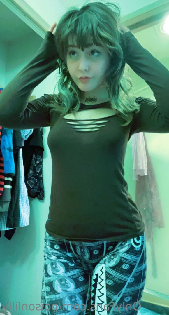 Lilly Pod [ poisonlilly ] Onlyfans leaked photo 14796270 on Hotleaks.tv