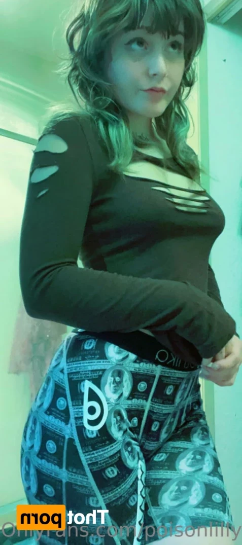 Lilly Pod [ poisonlilly ] Onlyfans leaked photo 16051898 on Hotleaks.tv