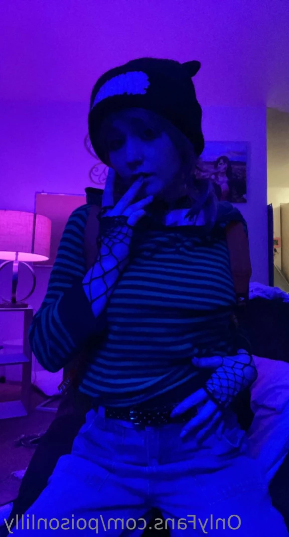 Lilly Pod [ poisonlilly ] Onlyfans leaked photo 16199040 on Hotleaks.tv
